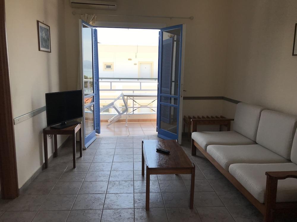 Amazones Villas Apartments Hersonissos  Exterior foto