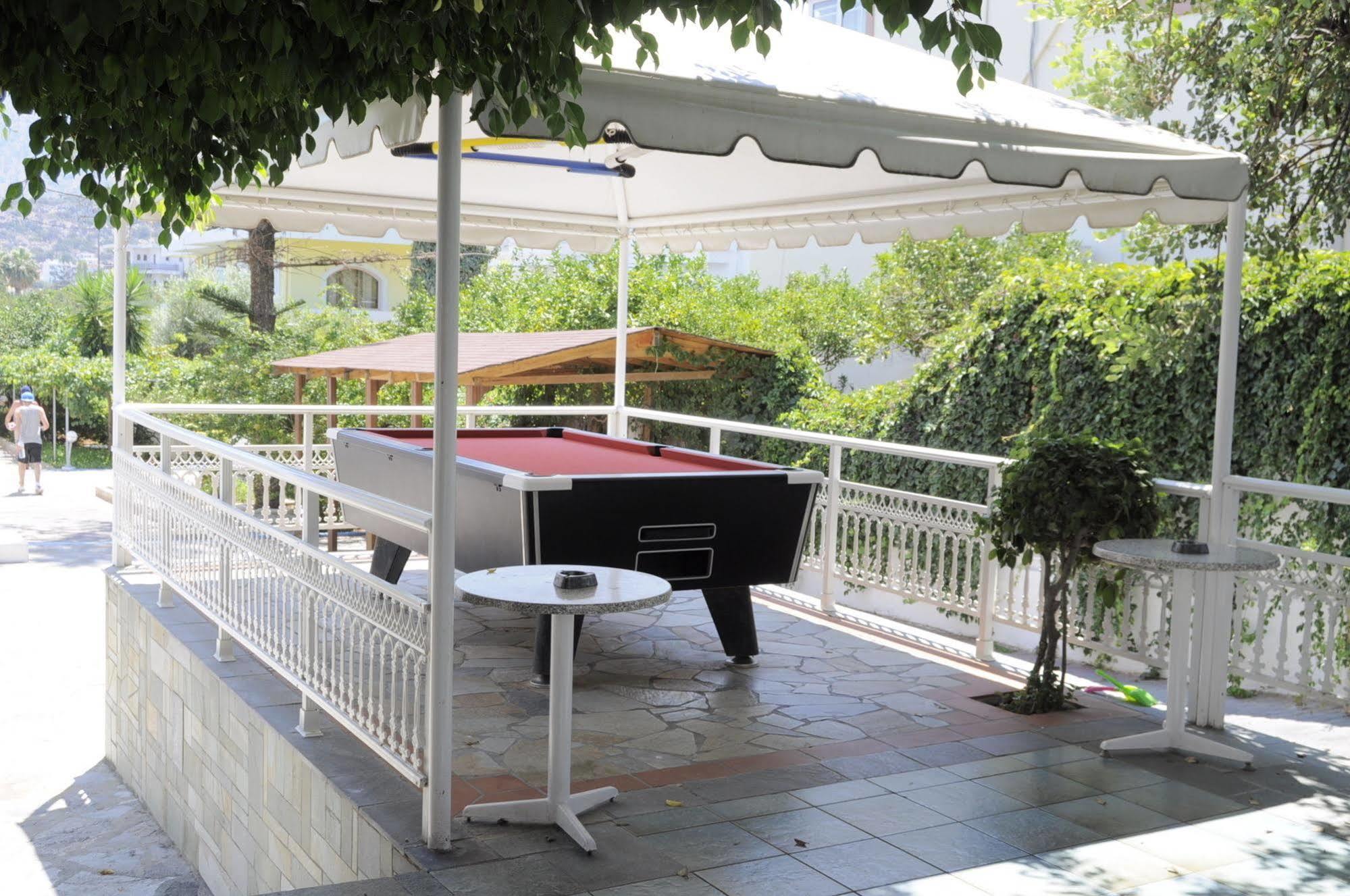 Amazones Villas Apartments Hersonissos  Exterior foto