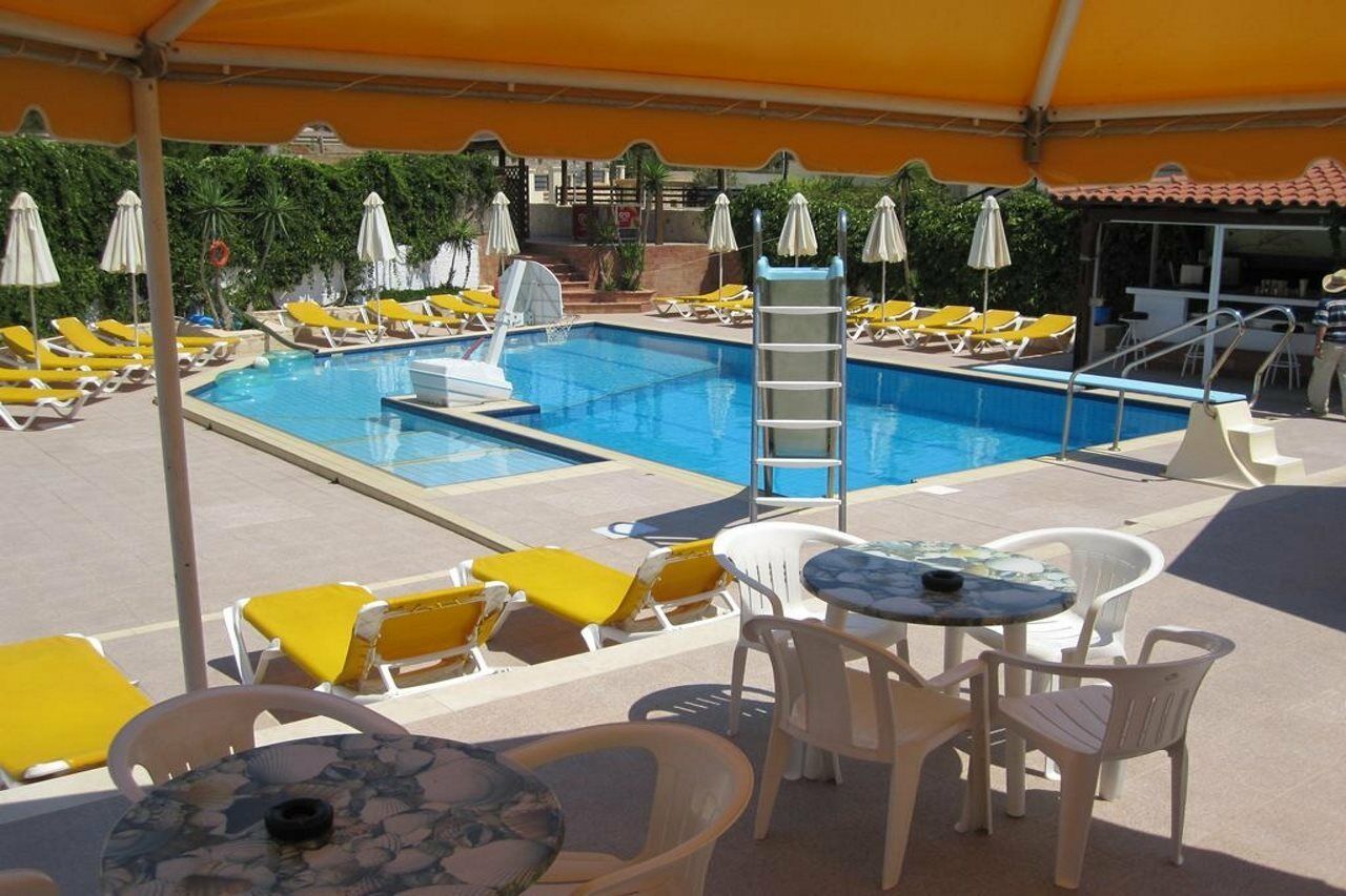 Amazones Villas Apartments Hersonissos  Exterior foto